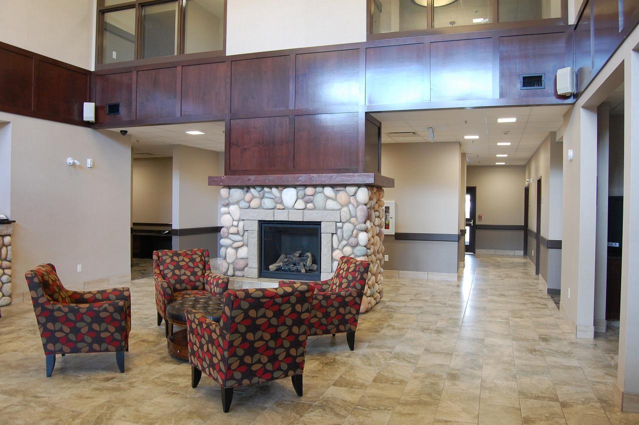 Cobble Creek Lodge Maple Creek Εξωτερικό φωτογραφία